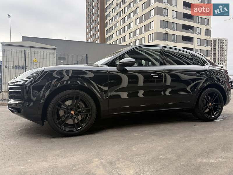Внедорожник / Кроссовер Porsche Cayenne 2024 в Киеве