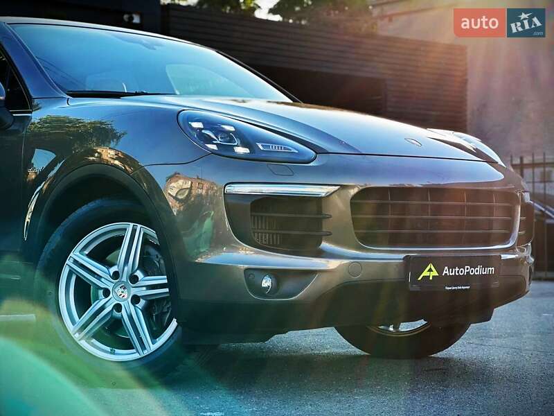 Внедорожник / Кроссовер Porsche Cayenne 2016 в Киеве фото 8 Внедорожник / Кроссовер Porsche Cayenne 2016 в Киеве