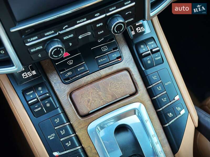 Внедорожник / Кроссовер Porsche Cayenne 2016 в Киеве фото 39 Внедорожник / Кроссовер Porsche Cayenne 2016 в Киеве