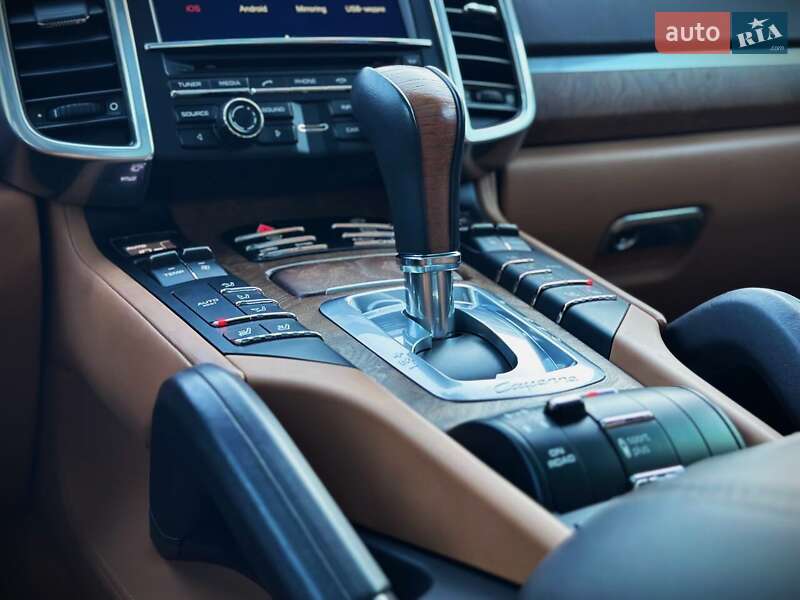 Внедорожник / Кроссовер Porsche Cayenne 2016 в Киеве фото 49 Внедорожник / Кроссовер Porsche Cayenne 2016 в Киеве