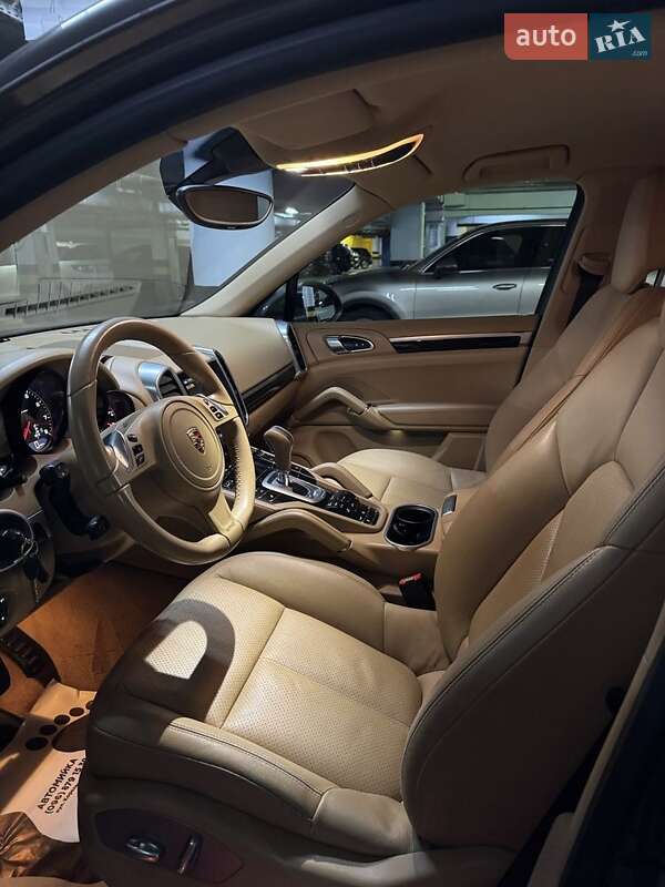 Внедорожник / Кроссовер Porsche Cayenne 2013 в Киеве фото 12 Внедорожник / Кроссовер Porsche Cayenne 2013 в Киеве