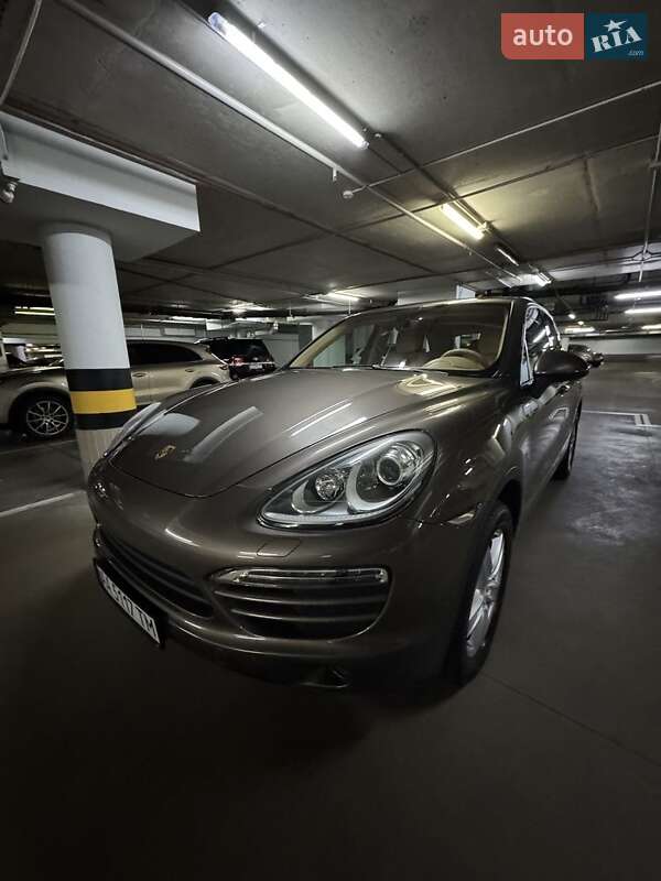Внедорожник / Кроссовер Porsche Cayenne 2013 в Киеве фото 22 Внедорожник / Кроссовер Porsche Cayenne 2013 в Киеве