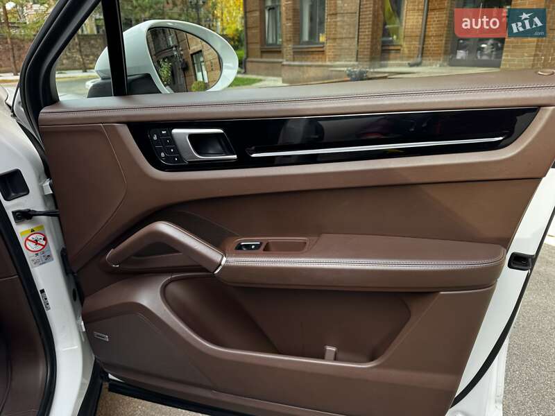 Позашляховик / Кросовер Porsche Cayenne 2021 в Броварах