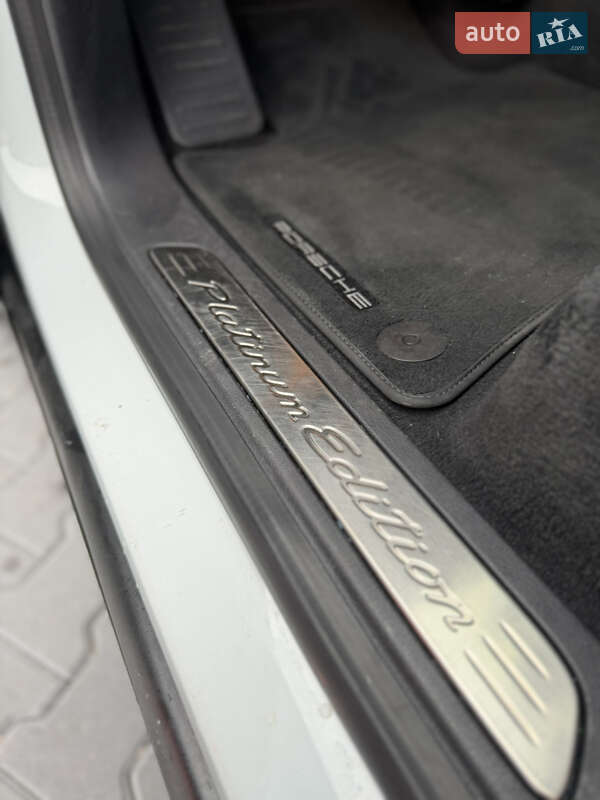 Внедорожник / Кроссовер Porsche Cayenne 2017 в Виннице фото 24 Внедорожник / Кроссовер Porsche Cayenne 2017 в Виннице