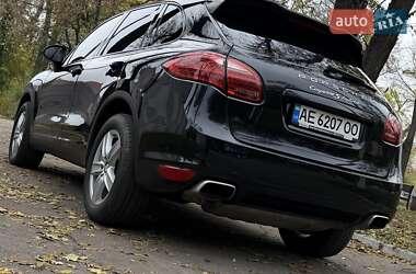 Внедорожник / Кроссовер Porsche Cayenne 2011 в Каменском