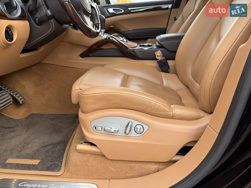 Позашляховик / Кросовер Porsche Cayenne 2013 в Дніпрі