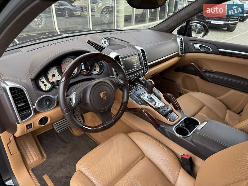 Позашляховик / Кросовер Porsche Cayenne 2013 в Дніпрі