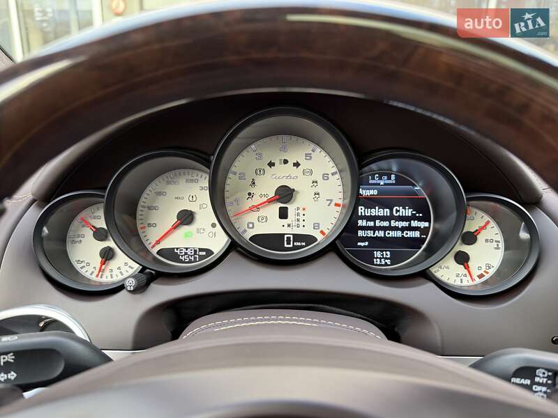 Позашляховик / Кросовер Porsche Cayenne 2013 в Дніпрі