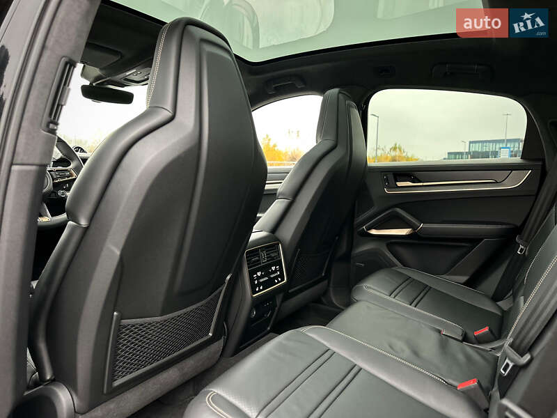 Позашляховик / Кросовер Porsche Cayenne 2024 в Києві