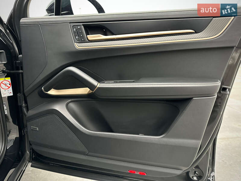 Позашляховик / Кросовер Porsche Cayenne 2024 в Києві