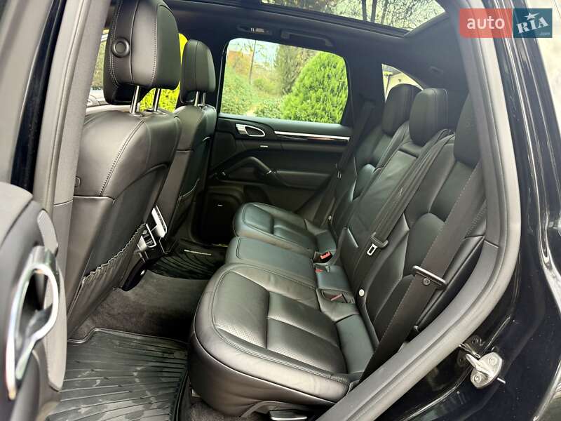 Внедорожник / Кроссовер Porsche Cayenne 2016 в Киеве фото 48 Внедорожник / Кроссовер Porsche Cayenne 2016 в Киеве