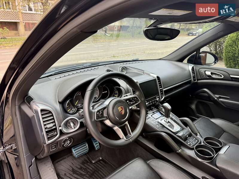 Внедорожник / Кроссовер Porsche Cayenne 2016 в Киеве фото 65 Внедорожник / Кроссовер Porsche Cayenne 2016 в Киеве