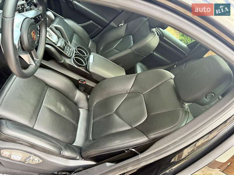 Внедорожник / Кроссовер Porsche Cayenne 2016 в Киеве фото 68 Внедорожник / Кроссовер Porsche Cayenne 2016 в Киеве