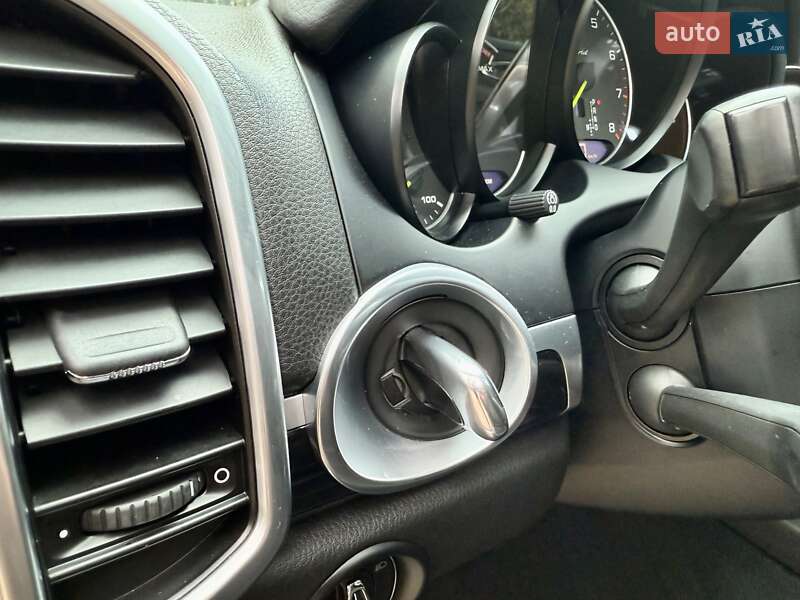 Внедорожник / Кроссовер Porsche Cayenne 2016 в Киеве фото 88 Внедорожник / Кроссовер Porsche Cayenne 2016 в Киеве