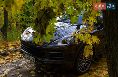 Позашляховик / Кросовер Porsche Cayenne 2018 в Києві