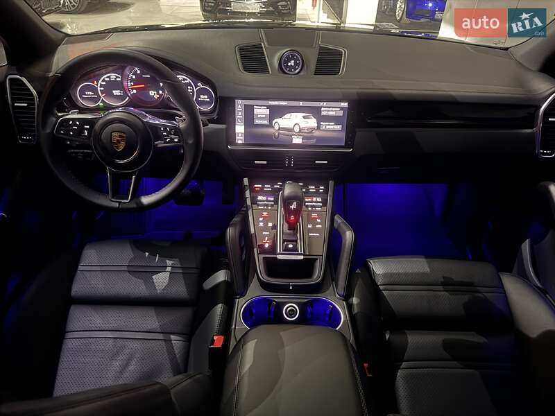 Внедорожник / Кроссовер Porsche Cayenne 2019 в Одессе