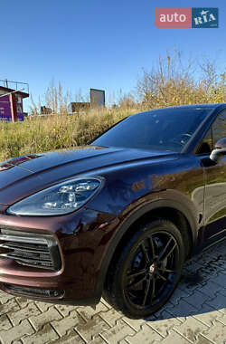 Внедорожник / Кроссовер Porsche Cayenne 2018 в Львове