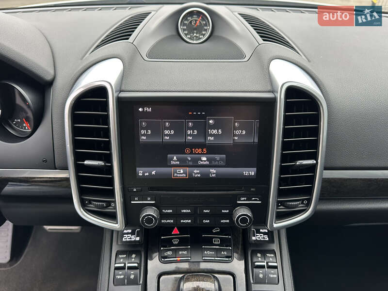 Внедорожник / Кроссовер Porsche Cayenne 2016 в Киеве фото 14 Внедорожник / Кроссовер Porsche Cayenne 2016 в Киеве