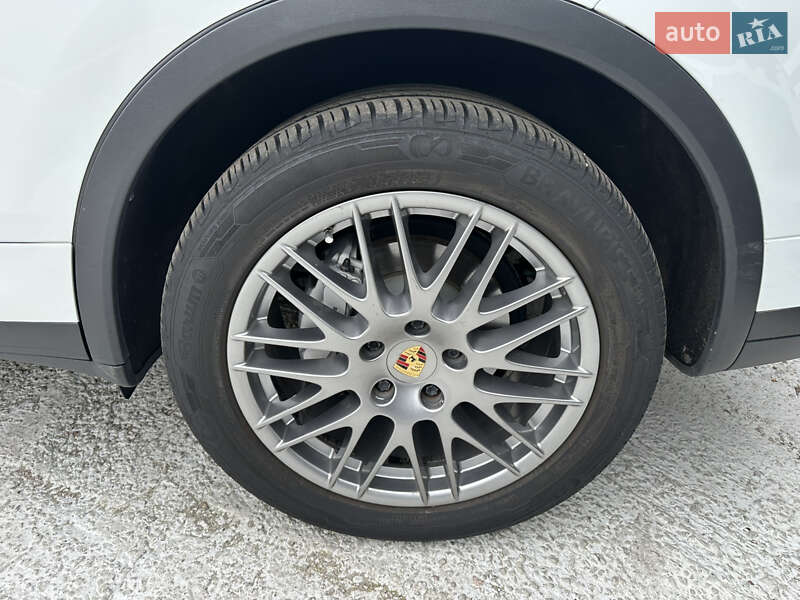 Внедорожник / Кроссовер Porsche Cayenne 2016 в Киеве фото 36 Внедорожник / Кроссовер Porsche Cayenne 2016 в Киеве