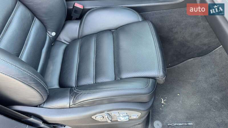 Позашляховик / Кросовер Porsche Cayenne 2010 в Дніпрі