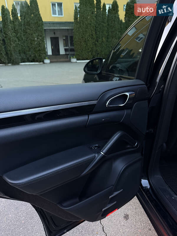 Позашляховик / Кросовер Porsche Cayenne 2011 в Києві фото 33 Позашляховик / Кросовер Porsche Cayenne 2011 в Києві