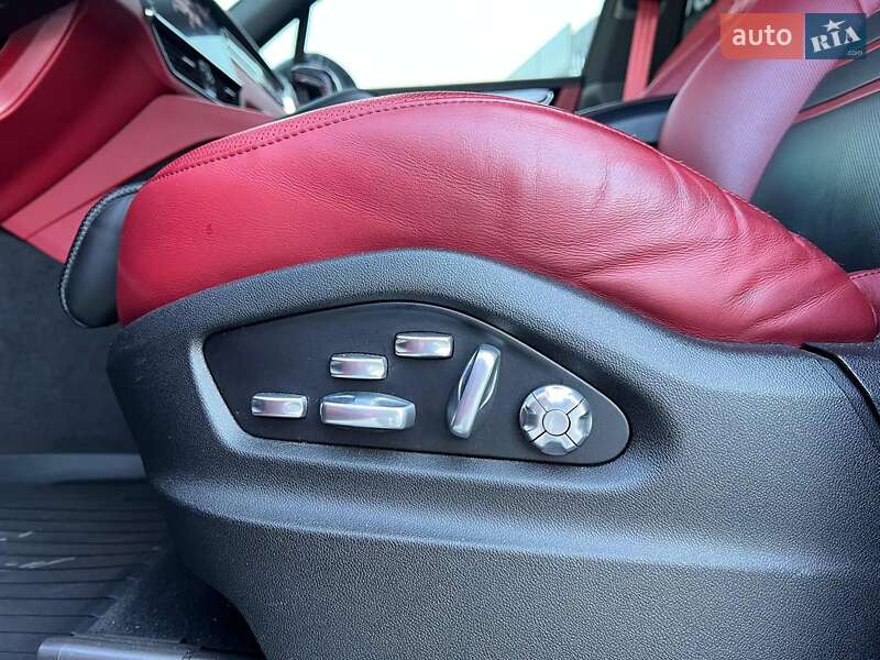 Позашляховик / Кросовер Porsche Cayenne 2019 в Львові