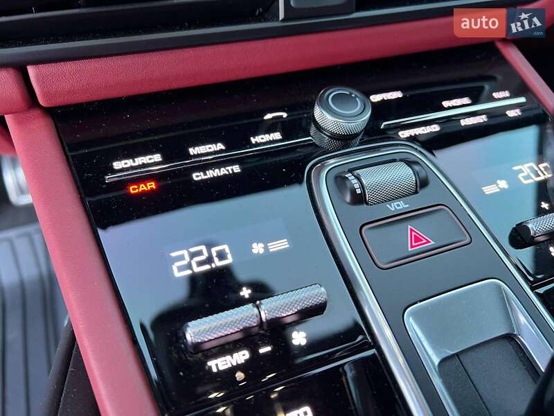 Позашляховик / Кросовер Porsche Cayenne 2019 в Львові