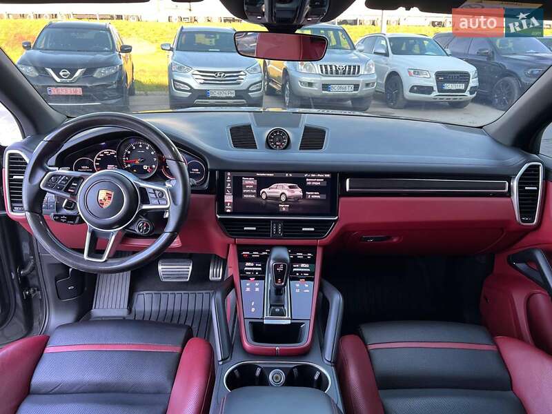 Позашляховик / Кросовер Porsche Cayenne 2019 в Львові