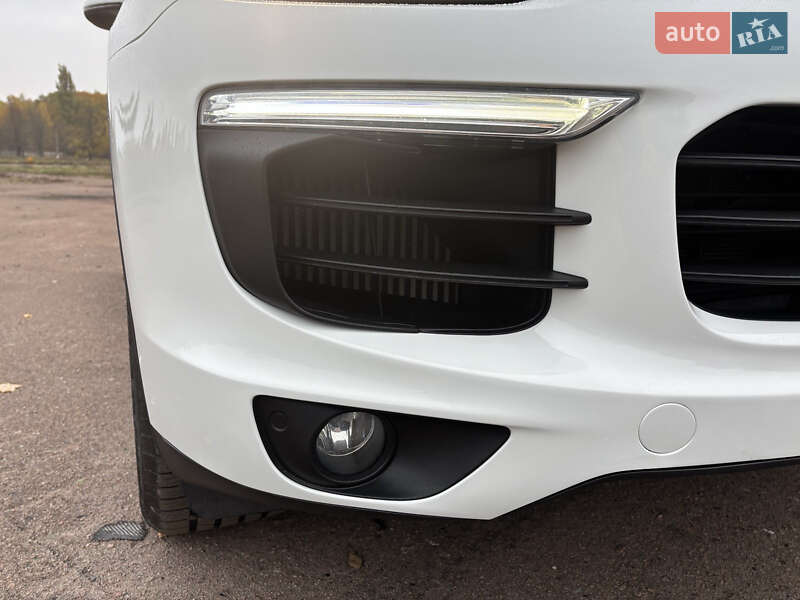 Позашляховик / Кросовер Porsche Cayenne 2015 в Ніжині