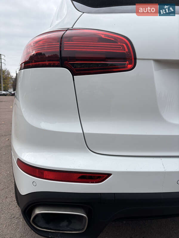 Позашляховик / Кросовер Porsche Cayenne 2015 в Ніжині