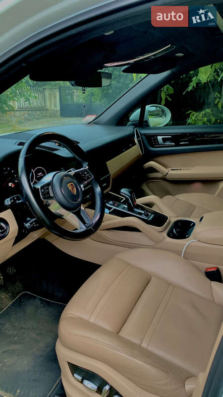 Внедорожник / Кроссовер Porsche Cayenne 2018 в Киеве