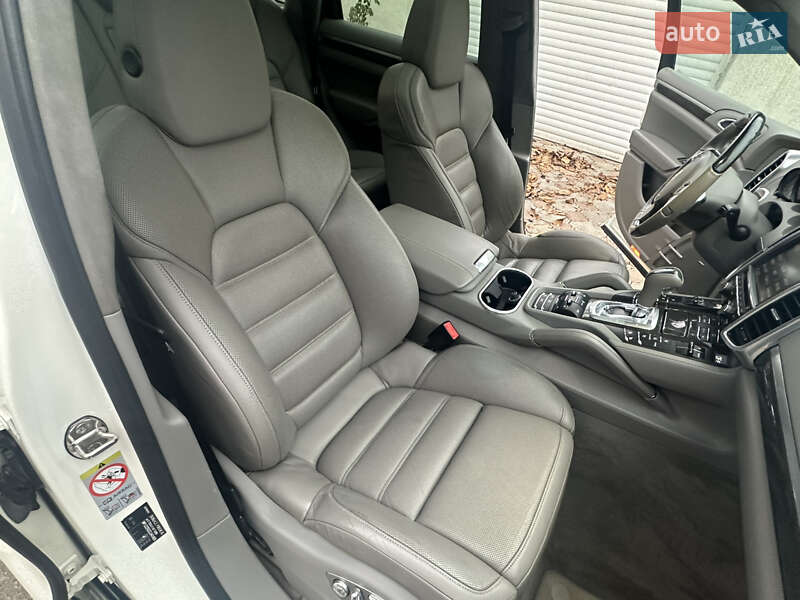 Внедорожник / Кроссовер Porsche Cayenne 2011 в Одессе фото 22 Внедорожник / Кроссовер Porsche Cayenne 2011 в Одессе