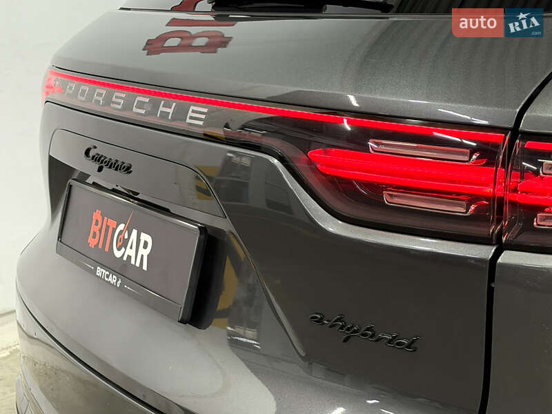 Позашляховик / Кросовер Porsche Cayenne 2019 в Одесі