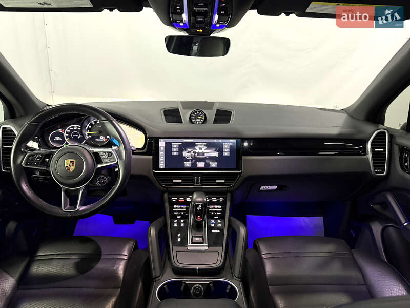 Позашляховик / Кросовер Porsche Cayenne 2019 в Одесі
