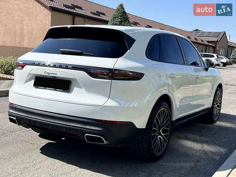 Внедорожник / Кроссовер Porsche Cayenne 2019 в Днепре