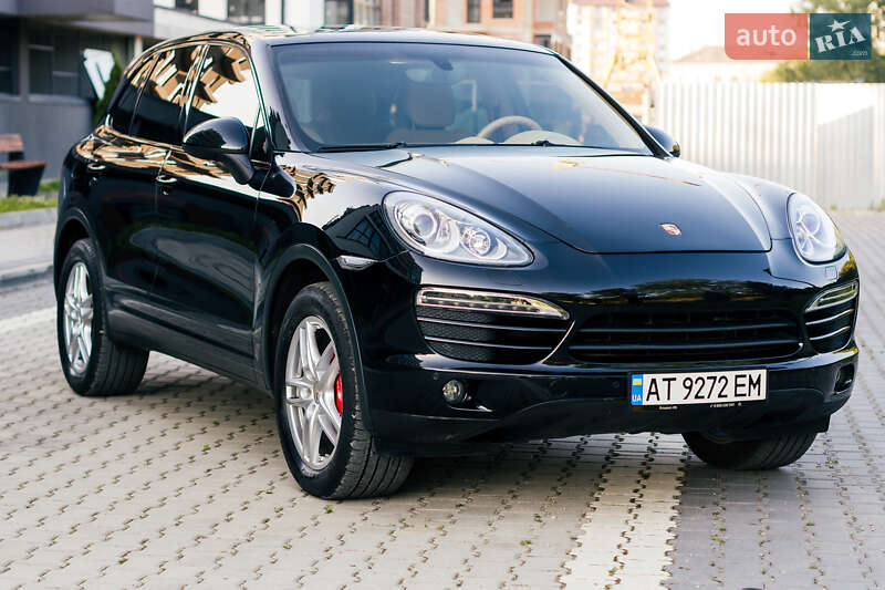 Позашляховик / Кросовер Porsche Cayenne 2012 в Івано-Франківську