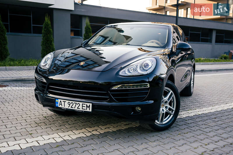 Позашляховик / Кросовер Porsche Cayenne 2012 в Івано-Франківську