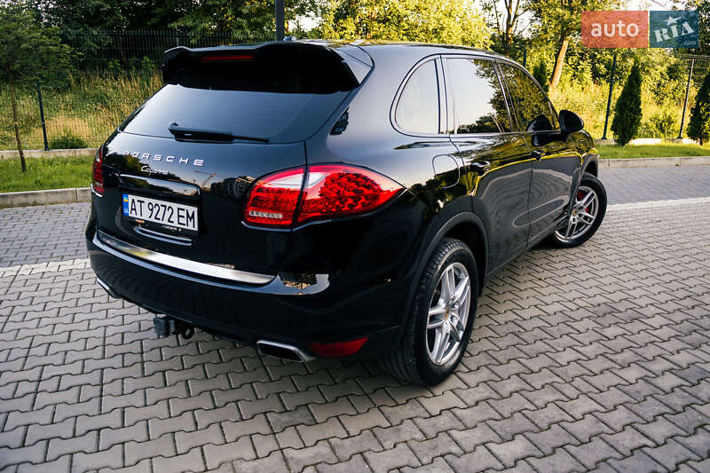 Позашляховик / Кросовер Porsche Cayenne 2012 в Івано-Франківську