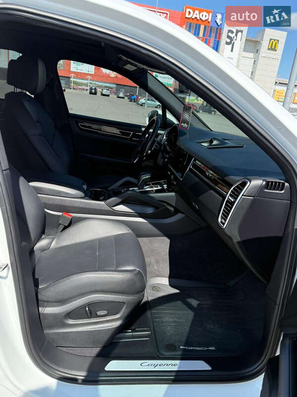 Внедорожник / Кроссовер Porsche Cayenne 2021 в Харькове