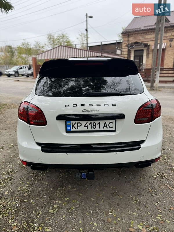 Внедорожник / Кроссовер Porsche Cayenne 2012 в Днепре