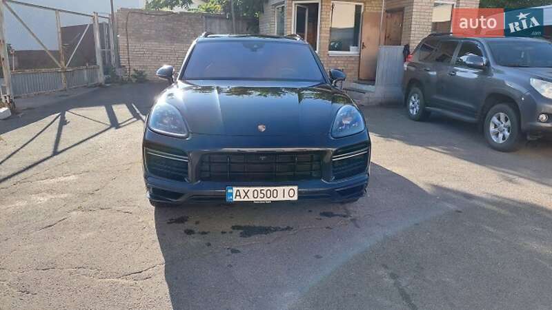 Внедорожник / Кроссовер Porsche Cayenne 2019 в Киеве