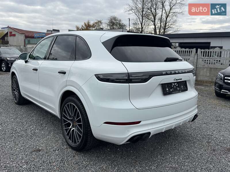 Внедорожник / Кроссовер Porsche Cayenne 2018 в Тернополе
