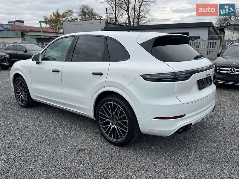 Внедорожник / Кроссовер Porsche Cayenne 2018 в Тернополе