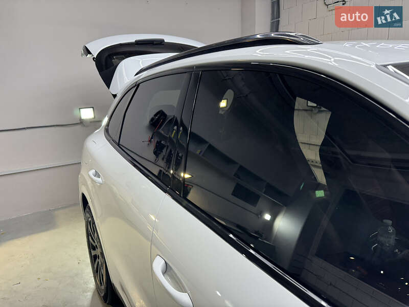 Внедорожник / Кроссовер Porsche Cayenne 2018 в Киеве