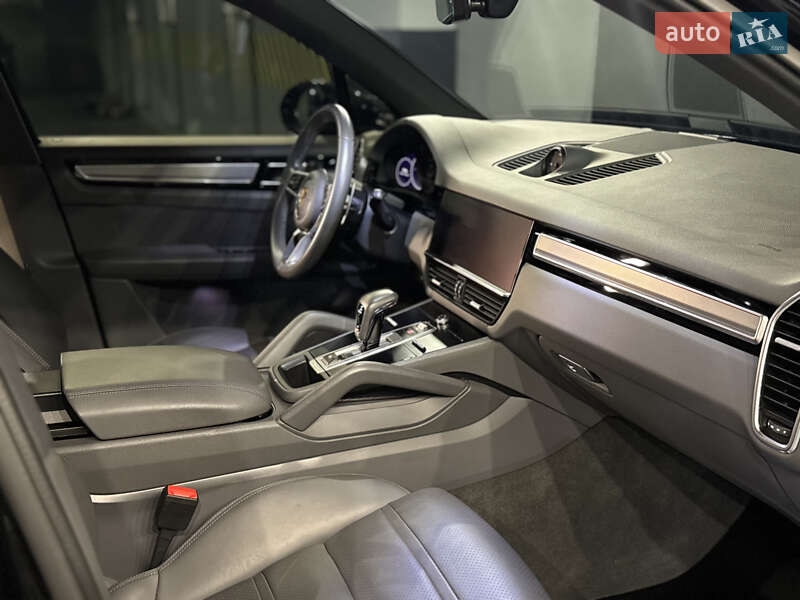 Позашляховик / Кросовер Porsche Cayenne 2022 в Одесі
