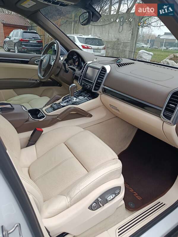 Внедорожник / Кроссовер Porsche Cayenne 2012 в Киеве фото 22 Внедорожник / Кроссовер Porsche Cayenne 2012 в Киеве