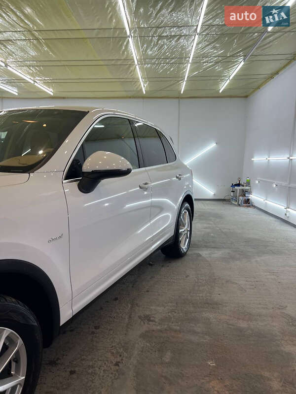 Внедорожник / Кроссовер Porsche Cayenne 2015 в Виннице