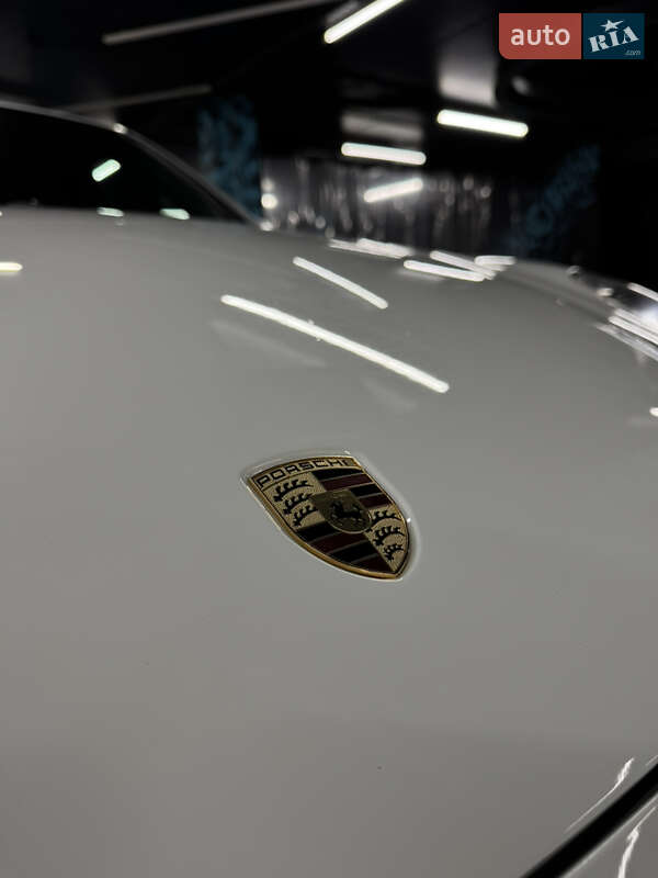 Позашляховик / Кросовер Porsche Cayenne 2014 в Києві