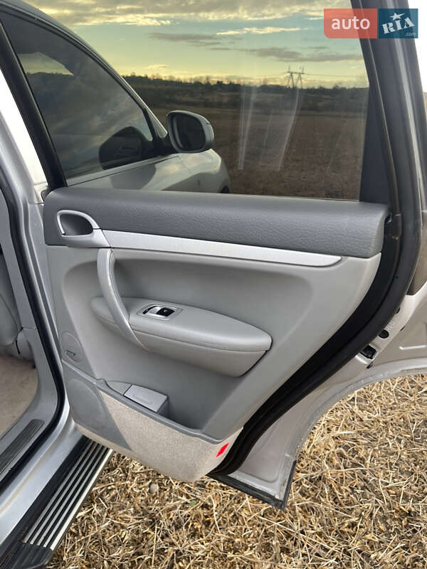 Внедорожник / Кроссовер Porsche Cayenne 2004 в Ивано-Франковске