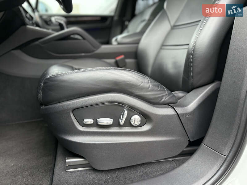 Внедорожник / Кроссовер Porsche Cayenne 2021 в Львове